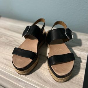UGG Platform Sandals size 8